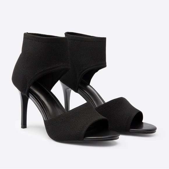 *SOLD* NEW Heels. Offers Welcome. - Picture 6 of 9